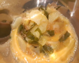 Foto del paso 4 de la receta: Tortilla de patatas y pimientos verdes