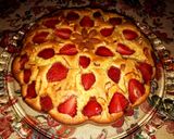 Foto del passaggio 4 della ricetta Torta soffice con fragole e mandorle