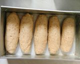 Foto langkah ke 6 dari resep Hybrid Sourdough Bread Spicy Tuna.