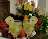 Foto langkah ke 3 dari resep Longan Green Grape Cocktail.