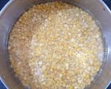 A picture of step 2 of Dal Palak.
