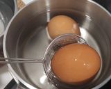Foto langkah ke 2 dari resep Singaporean Breakfast Egg (Telur Rebus ala Kopitiam).
