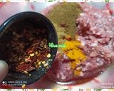 A picture of step 3 of Koftay aloo ka salan.