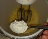 Φωτογραφία βήματος 3 της συνταγής Εύκολα Muffins με κομματάκια σοκολάτας!