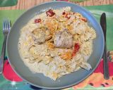 Reszelt sajttal és sárgarépával töltött csirkemellfilé, tejfölös szószban, tésztával 🧄🥕🧀🌶🍅🍗😋 recept fázis 4 fotója