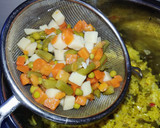 Foto del paso 7 de la receta: Arroz con pollo y macedonia de verduras