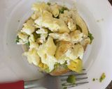 Foto del paso 3 de la receta: Sándwich de huevo y palta