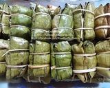 รูปขั้นตอนการทำที่ 4 ของ ข้าวต้มมัด