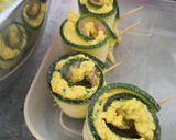 Une image de l'étape 3 de Roll de courgette-saumon exotique apéritif.