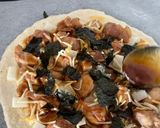 A picture of step 8 of Japanese Teriyaki Chicken Pizza.