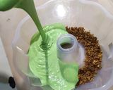 Foto langkah ke 6 dari resep Bolu Jungkir Balik Pandan.