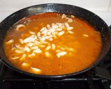 Foto del paso 9 de la receta Fideos finos con judías blancas, calamares y almejas