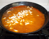 Foto del paso 9 de la receta: Fideos finos con judías blancas, calamares y almejas