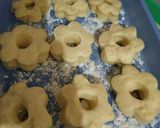 Foto langkah ke 2 dari resep Donut simple dan empuk.