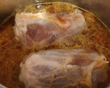 Foto del paso 3 de la receta: Codillos asados a la Estrella Galicia