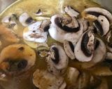 Foto del paso 2 de la receta: Pierna de cerdo con salsa de champiñones