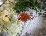 A picture of step 1 of Palak and Dudhi Malai Kofta.