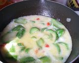 Foto langkah ke 5 dari resep Oyong/Gambas Masak Santan Pedas.