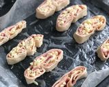 Foto del paso 4 de la receta: 🌴 Palmeritas - Orejitas de jamón y queso 🌴