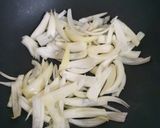 洋蔥炒牛五花的食譜步驟1照片