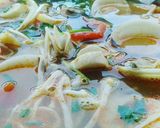 Hình bước làm 4 của món Canh Tôm chua kiểu Thái (Tom Yum Kung)