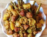 সজনে ডাঁটা দিয়ে সজনে ফুলের চচ্চড়ি(Sajna data diye sajna fuler chorchori recipe in Bengal) রেসিপির ধাপ 3 ছবি