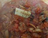 A picture of step 5 of Chicken Cacciatore. 😘.