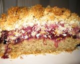 Kókuszos erdei gyümölcsös morzsasüti recept fázis 9 fotója