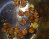 Foto del paso 2 de la receta: Longaniza al jugó del tomate