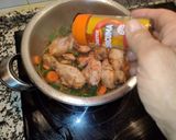 Foto del paso 6 de la receta: Guisado de muslitos de pollo con patatas