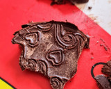 Foto del paso 4 de la receta: Figuras de chocolate huevos de Pascua sin azúcar 🥚(requiere congelador) con stevia natural