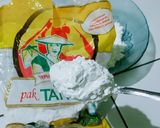 Foto langkah ke 2 dari resep Cilok isi telur puyuh bumbu pecel.