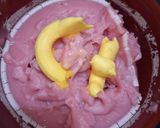 Foto langkah ke 6 dari resep 369. Mochi stroberi isi mangga.