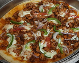 சீஸி சிக்கன் பீசா🧀🍕 ரெசிபி ஸ்டேப் 23 புகைப்படம்