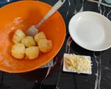 Foto langkah ke 3 dari resep Korean Cheese Potato Pancake.
