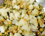 A picture of step 3 of Mix Veggies Korma.