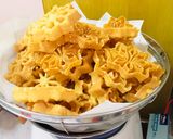 Foto langkah ke 5 dari resep Kembang goyang super renyah.