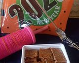 A picture of step 5 of Til - jaggery chikki.