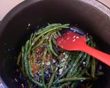 A picture of step 5 of Sauteed Thai Green Beans.