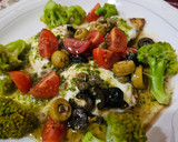 Foto del paso 6 de la receta: Pollo con pesto de rúcula y ensalada de cherry