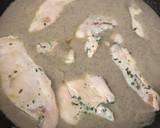 Foto del paso 7 de la receta: Pechuga de pollo en salsa súper ligera de setas, champiñones y queso en crema
