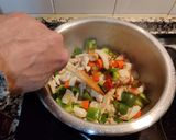 Foto del paso 7 de la receta Guisado de sepia con patatas