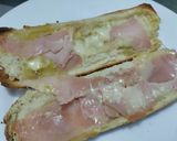 Foto del paso 3 de la receta: Sandwich🥖de jamón🥓🍯, queso🧀y salsa de piña🥐🥯🍍