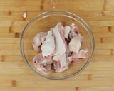 Foto langkah ke 1 dari resep Ayam Kukus Jahe Devina Hermawan.