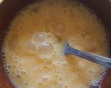 Tojásleves kenyérkockával recept fázis 2 fotója