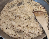 Foto del paso 1 de la receta: Arroz de menestra con caldo de codillo