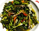 Foto langkah ke 7 dari resep Tumis bunga dan daun pepaya.