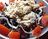 Foto del paso 2 de la receta: Ensalada de Merluza en lata Lechuga, Tomate, Cebolla y Ajo
