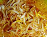 A picture of step 2 of Fried yam with carrot sauce.