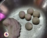 A picture of step 3 of Pathiri.